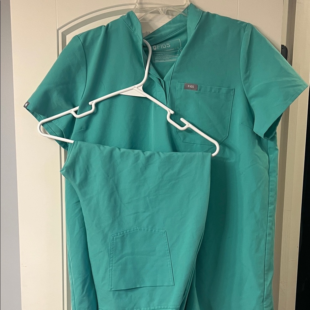 Figs maternity set
